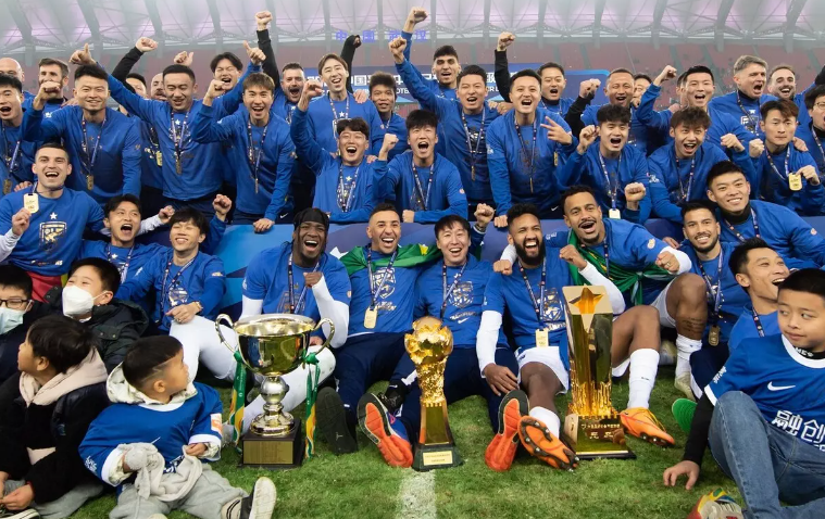 今晨莱比锡官宣签约:葡超节点到来;球迷炸锅;更衣室氛围转暖的简单介绍 今晨莱比锡官宣签约:葡超节点到来;球迷炸锅;更衣室氛围转暖的简单介绍