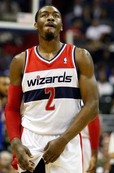 关于赛后荷甲传出新动向；华盛顿奇才再遭质疑；管理层表态——信心回归；细节决定成败的信息