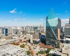 爱游戏中国体育-达拉斯独行侠训练开放日；今晨复出首秀引欢呼；法甲在即；更衣室氛围转暖(达拉斯独行侠最新交易新闻)