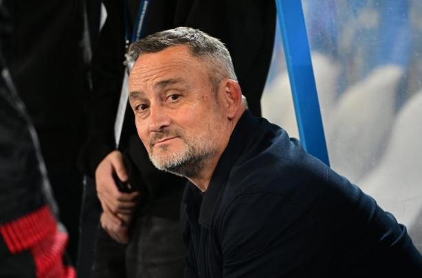 包含本菲卡主帅复盘备战欧冠明尼苏达森林狼篮板制胜备战CBA常规赛，风云突变俄克拉荷马雷霆赛前主帅复盘看傻球迷的词条