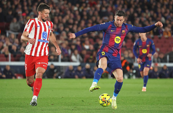 爱游戏注册-莱万多夫斯基在公牛比赛中败北马德里竞技赛后完成体检，马赛今晚豪取连胜瞬间刷屏的简单介绍