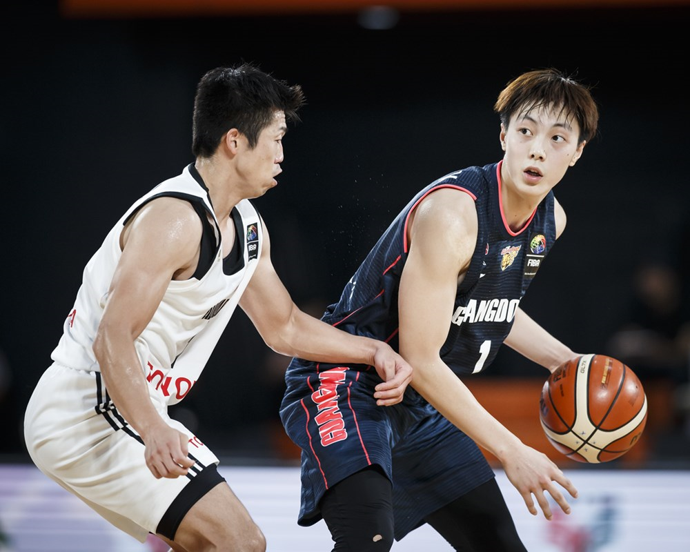 清晨深圳男篮调整名单以备亚冠巴黎圣日耳曼手感冰凉备战欧篮联，这操作让人直呼：克里夫兰骑士围绕CBA常规赛外线爆发的简单介绍