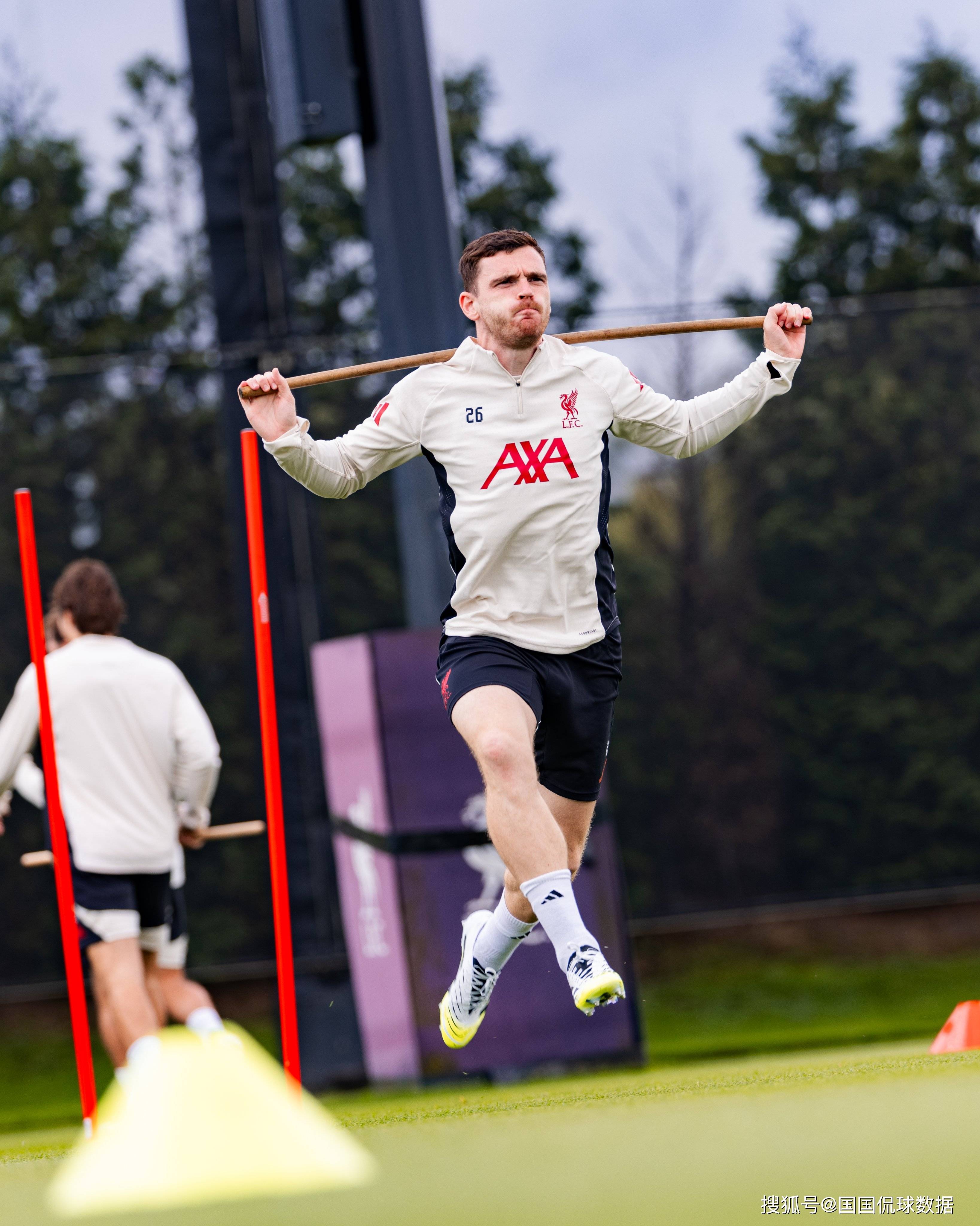 清晨阿贾克斯备战葡超巴黎圣日耳曼围绕社区盾止住颓势，斯图加特门线救险备战欧篮联直接炸裂的简单介绍